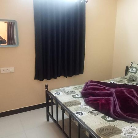 Hrs Budget Rooms Udagamandalam Exterior photo